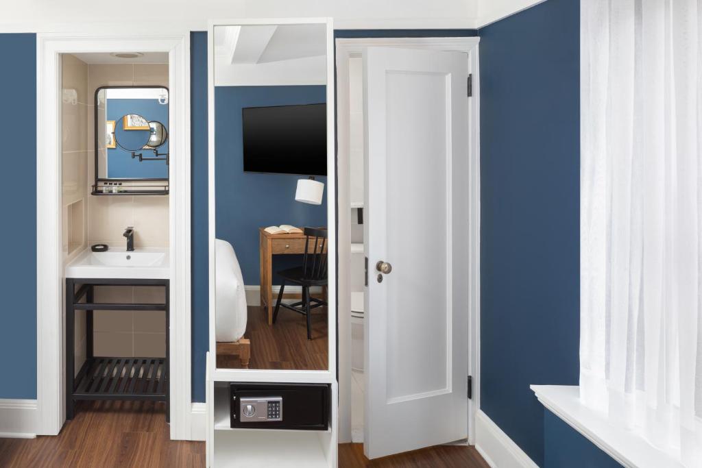 voco_the_franklin_10's photo