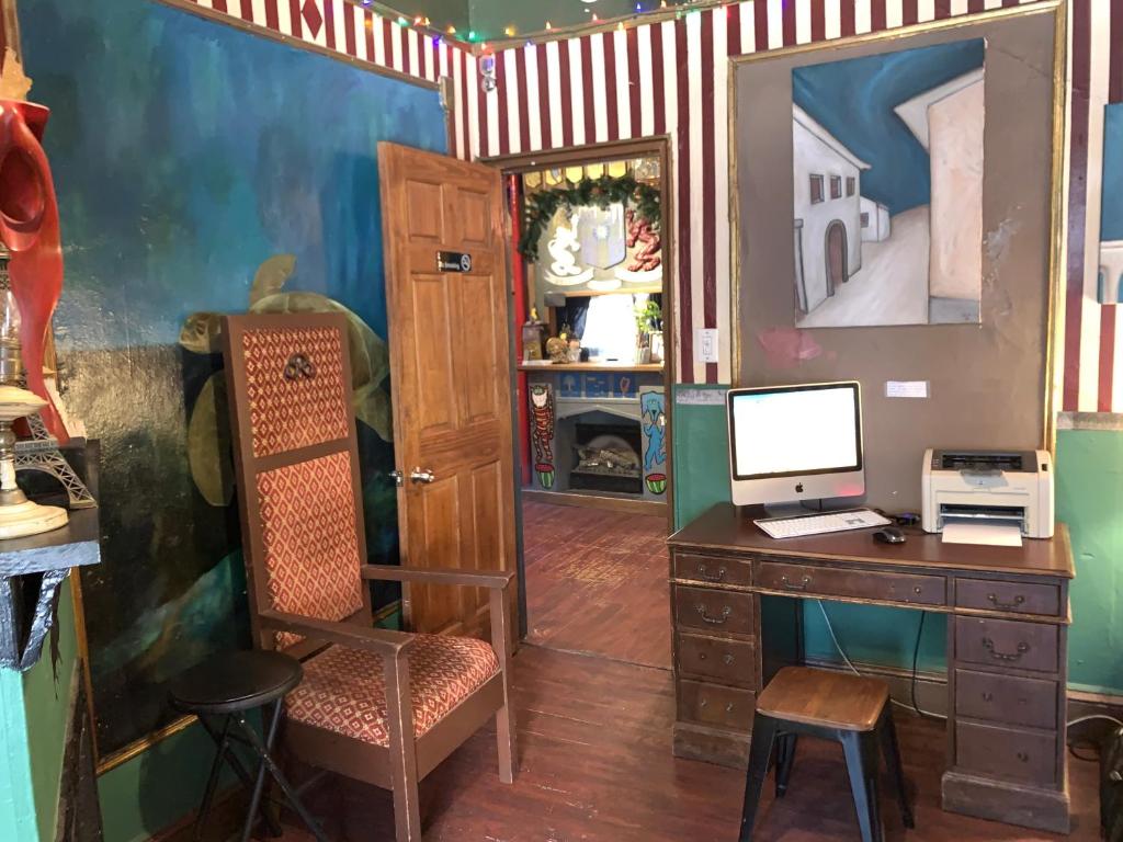 Carlton_arms_12's photo