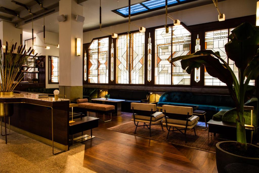 Evelyn_nomad_22's photo