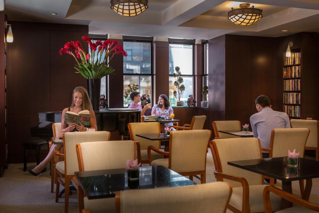 Library_hotel_34's photo