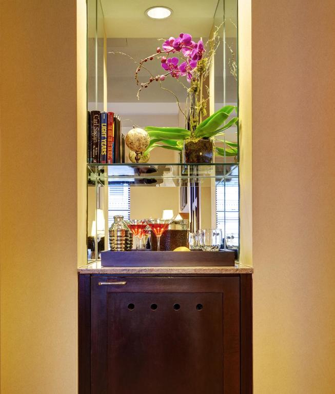 Library_hotel_40's photo