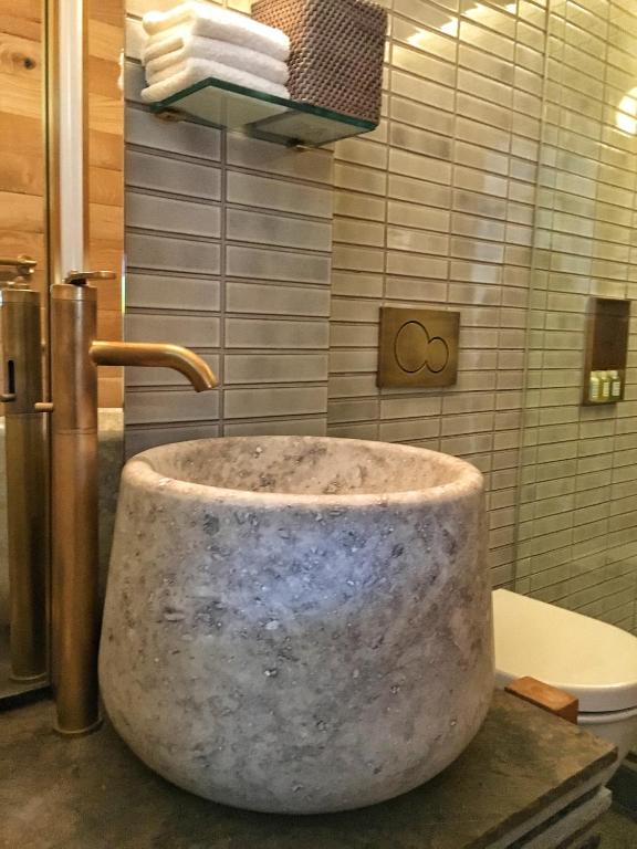 Made_hotel_26's photo