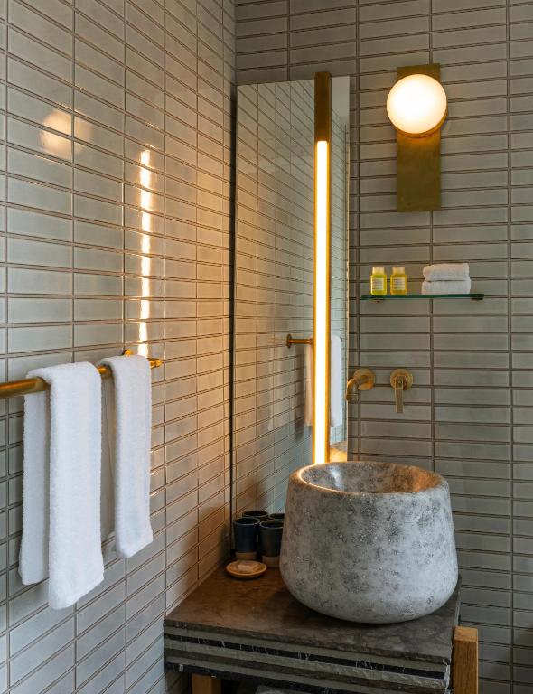 Made_hotel_30's photo