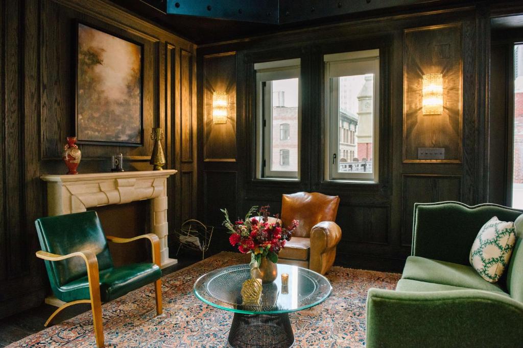 The_beekman_15's photo