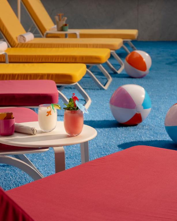 The_standard_high_4's photo