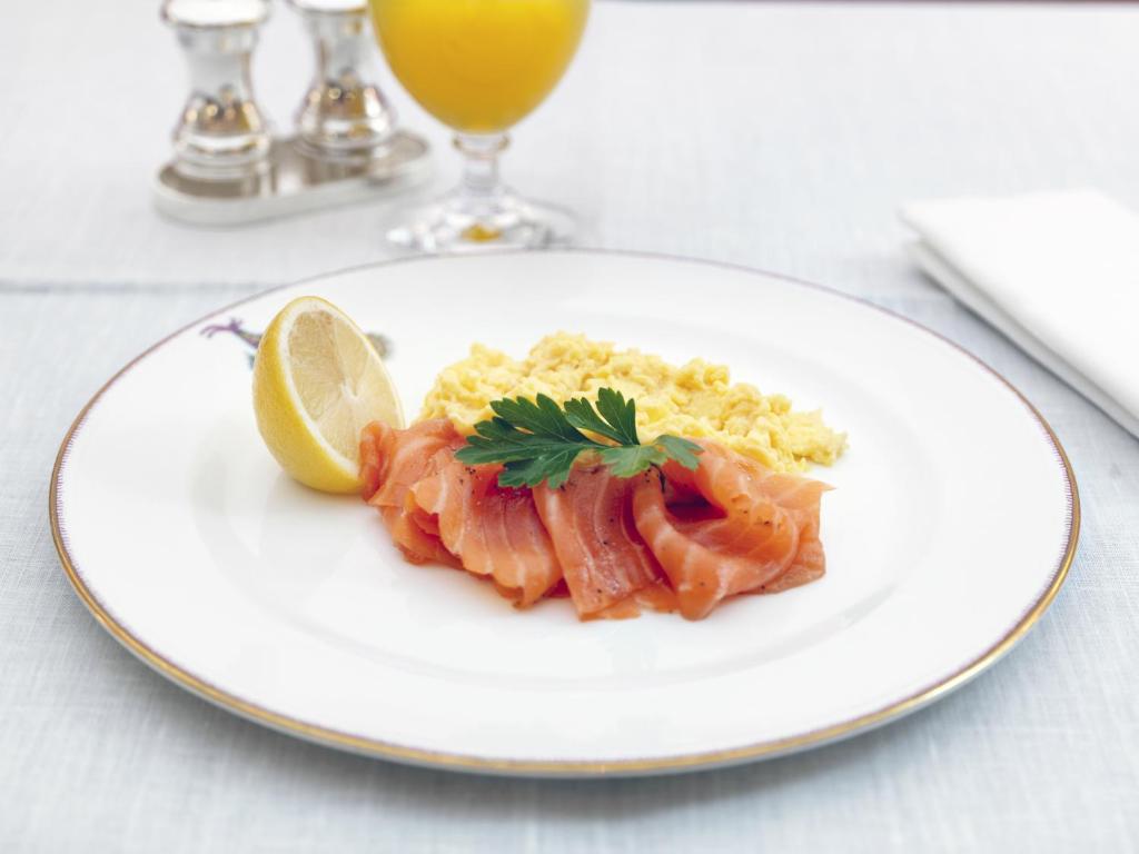 The_whitby_hotel_13's photo