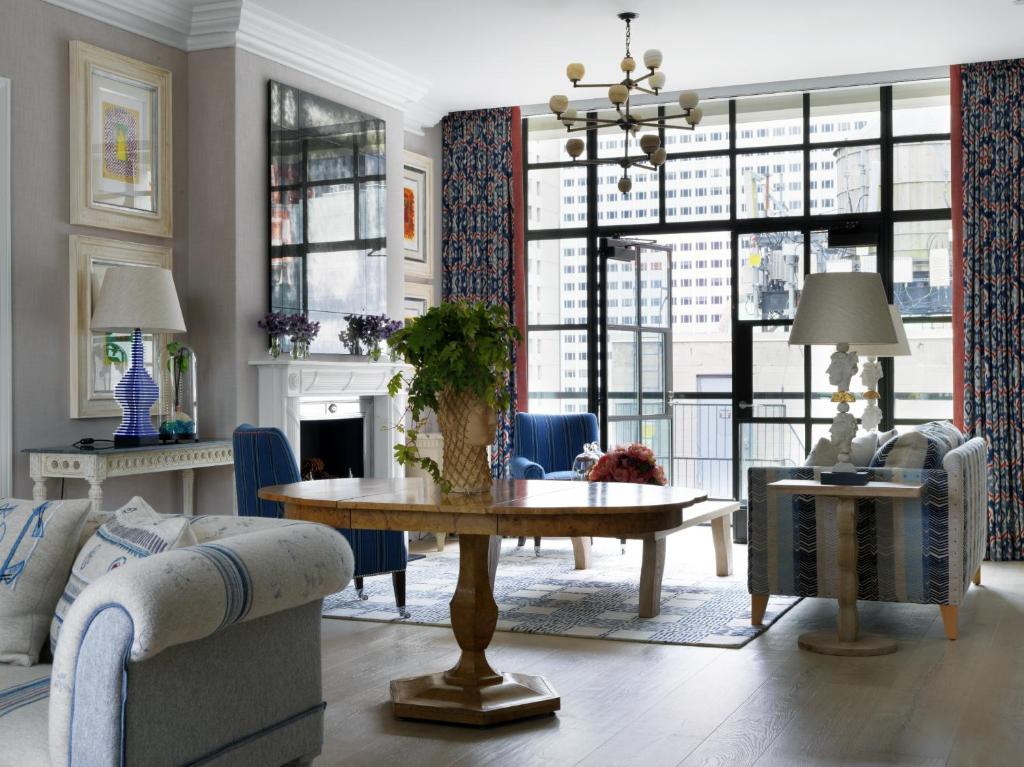 The_whitby_hotel_14's photo