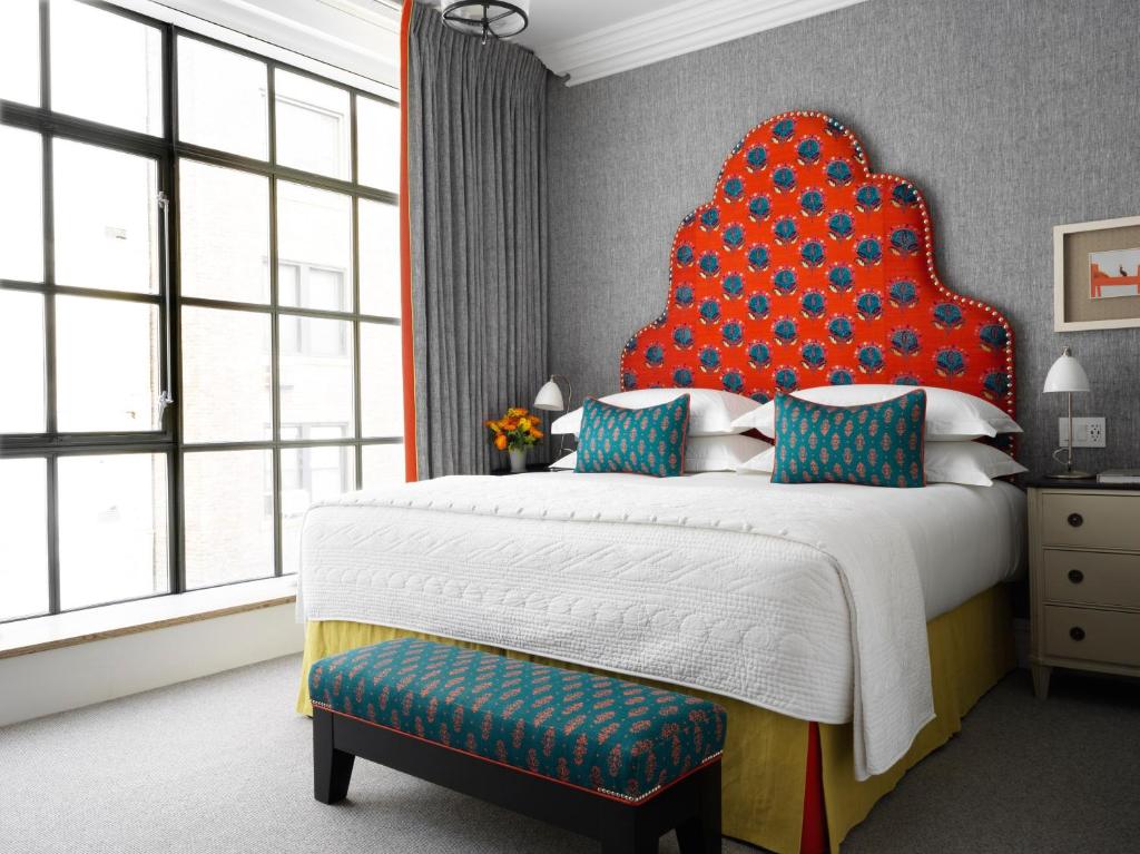 The_whitby_hotel_35's photo