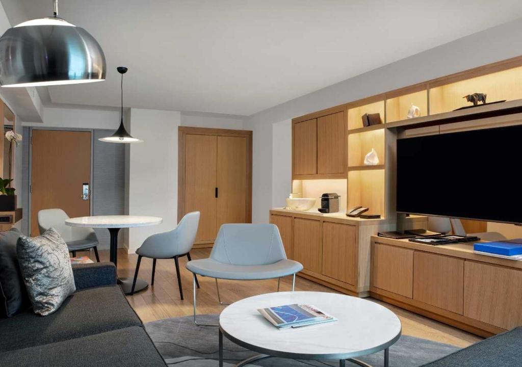 conrad_new_york_17's photo