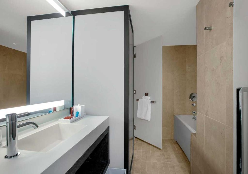 conrad_new_york_23's photo