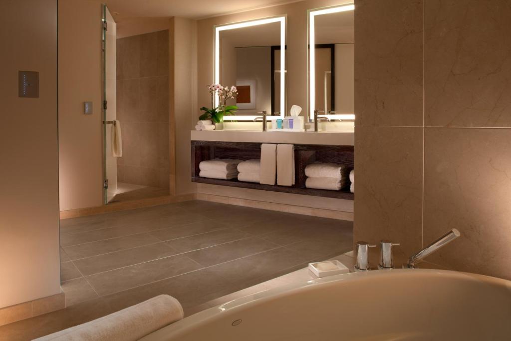 conrad_new_york_36's photo