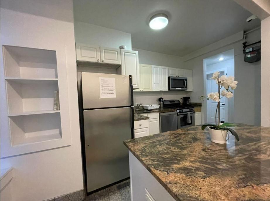 Manhattan_bedrooms_40's photo