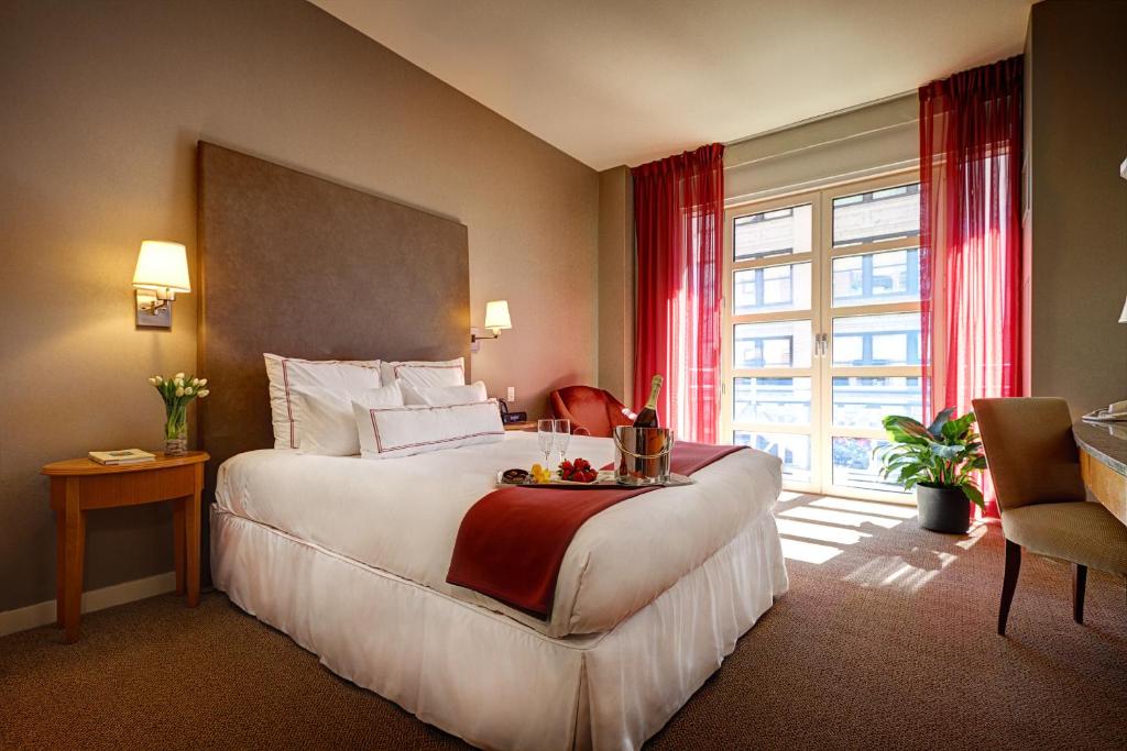 Hotel_giraffe_26's photo