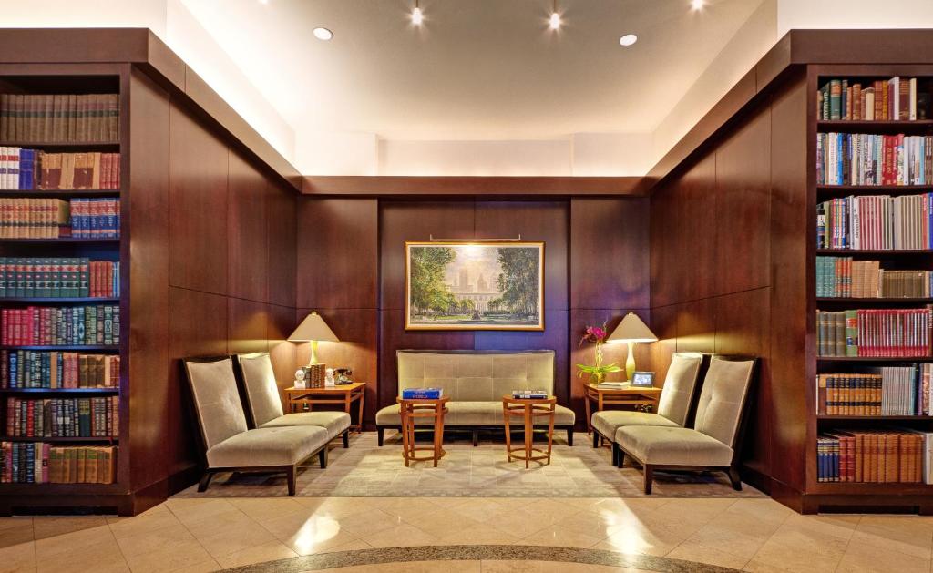 Library_hotel_41's photo