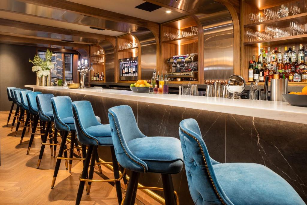 Nh_collection_31's photo