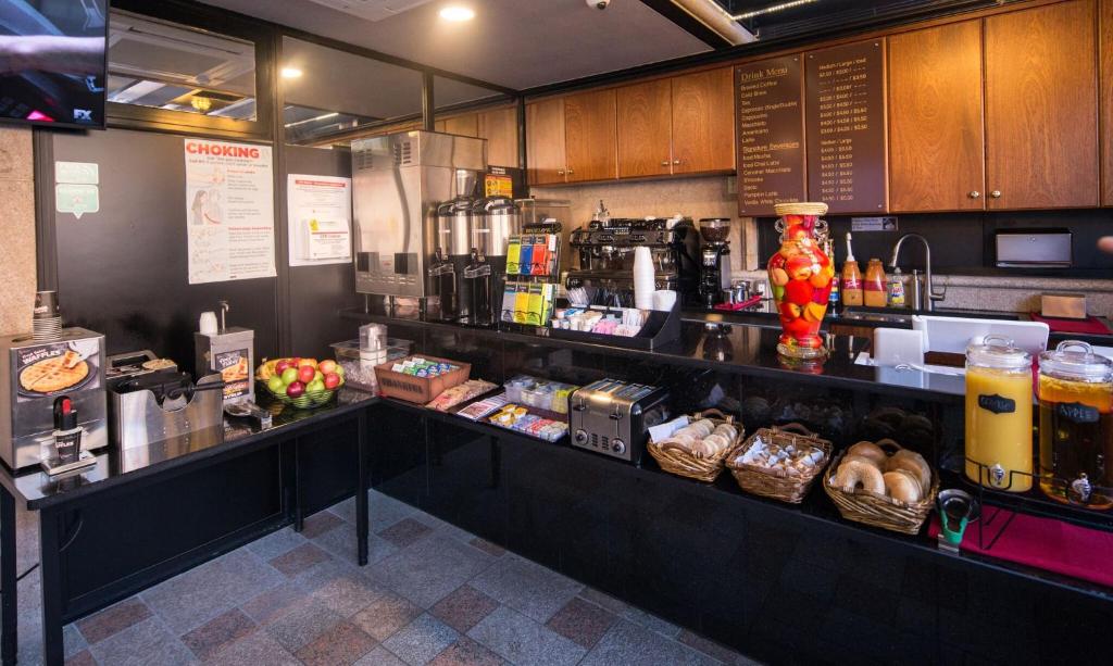 allen_hotel_32's photo