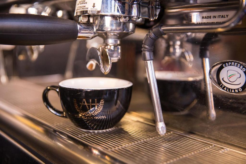 allen_hotel_34's photo