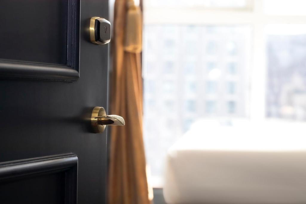 Civilian_hotel_39's photo