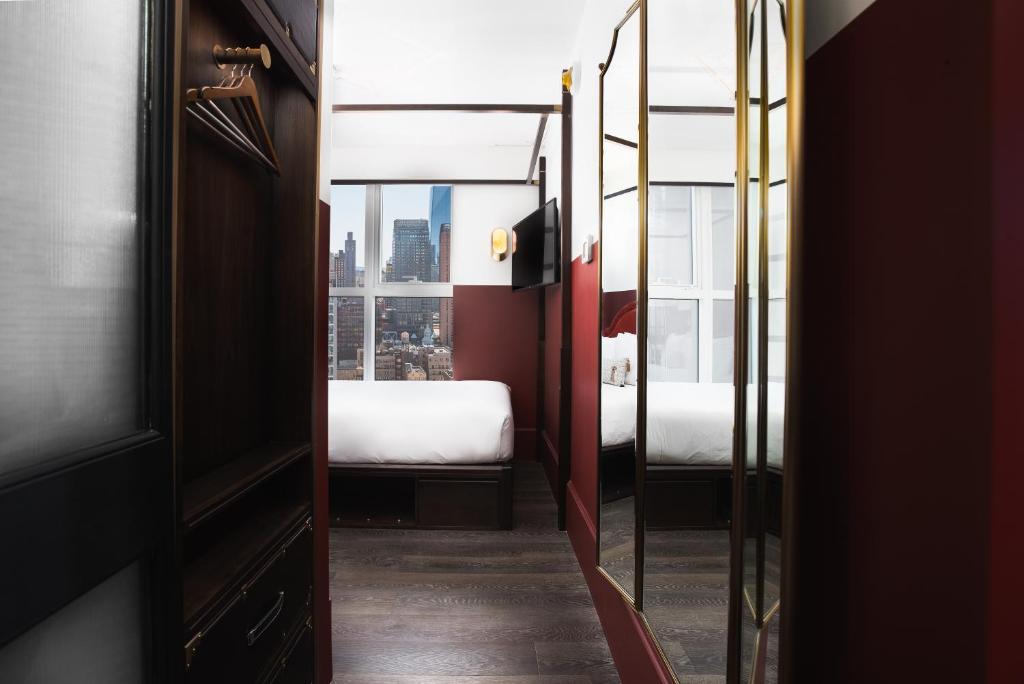 Civilian_hotel_41's photo