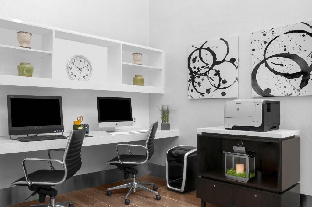 Hilton_garden_19's photo