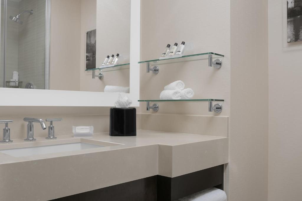 Hilton_garden_24's photo