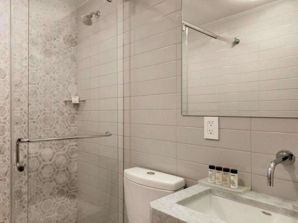 Hotel_edison_13's photo