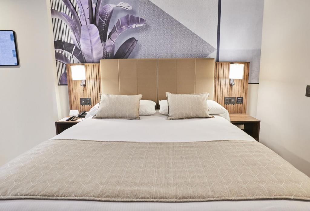 Riu_plaza_27's photo