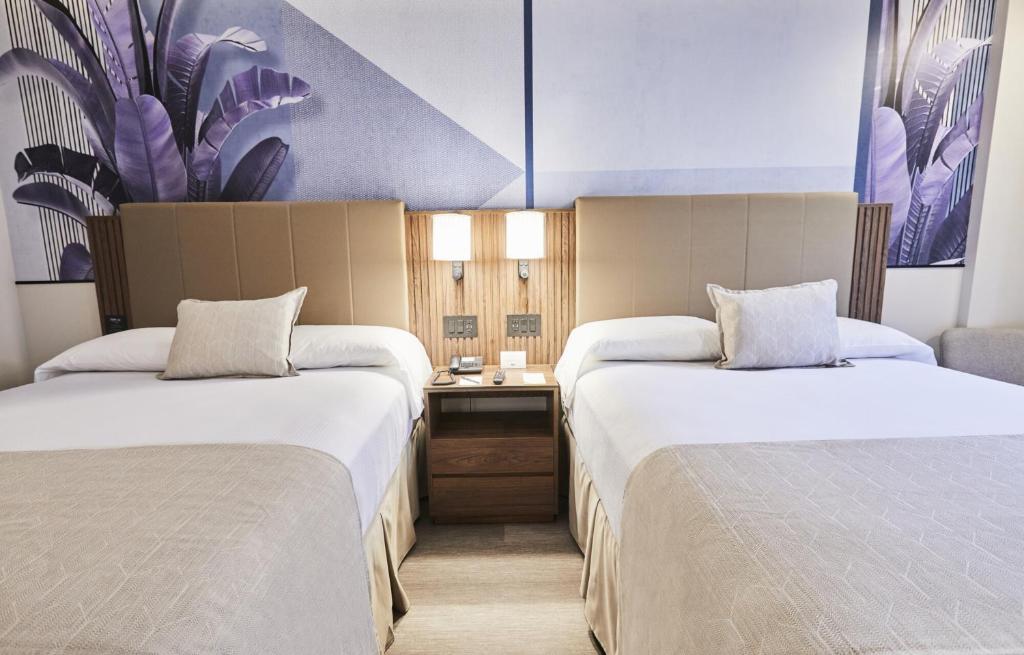 Riu_plaza_33's photo