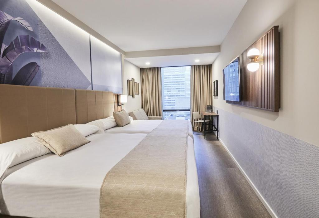 Riu_plaza_42's photo