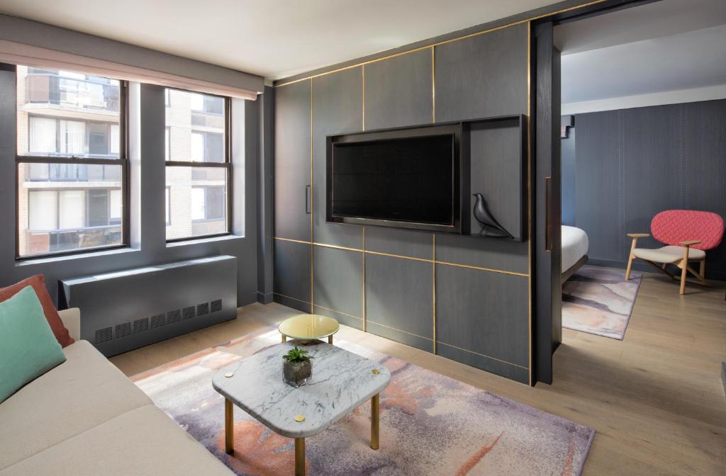 The_time_newyork_34's photo