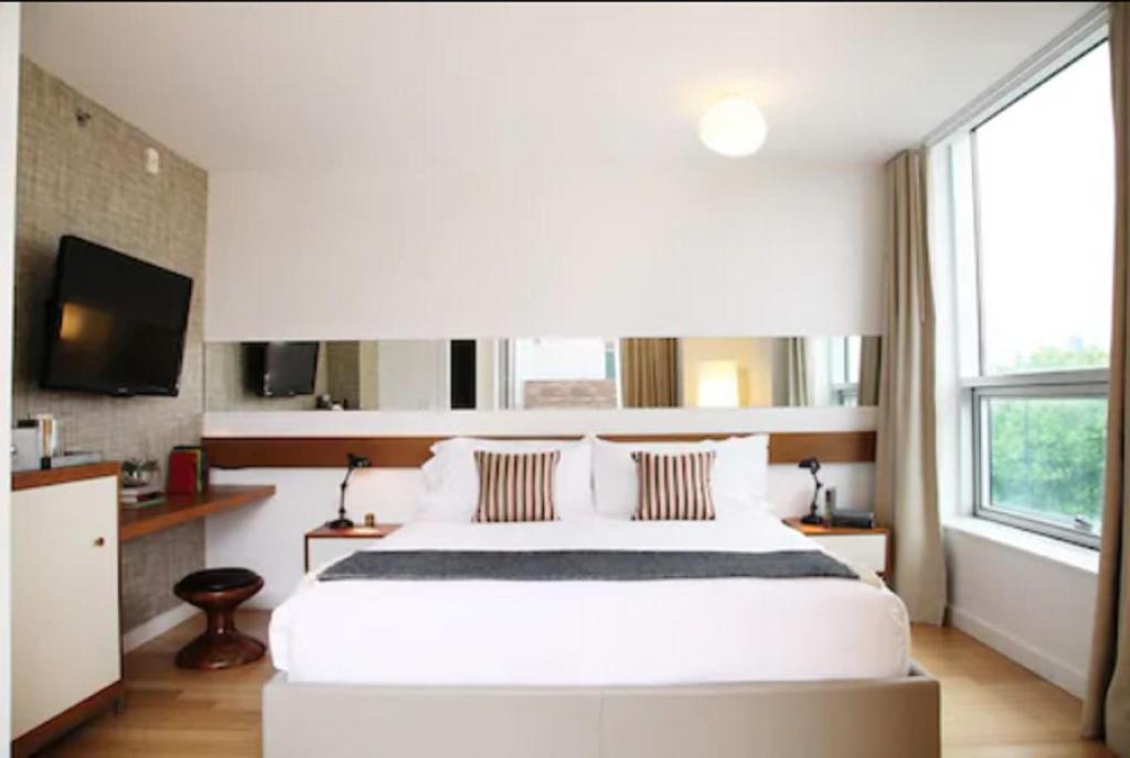 Mccarren_hotel_7's photo