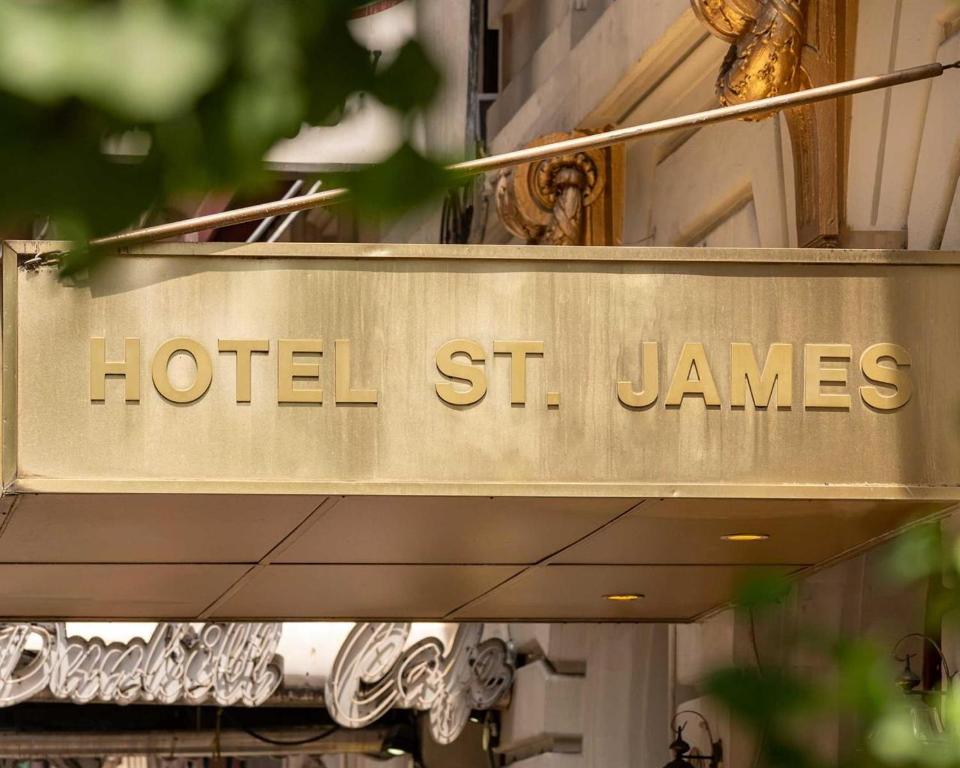 Hotel_st_James_1