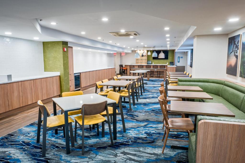 Fairfield_inn_16's photo