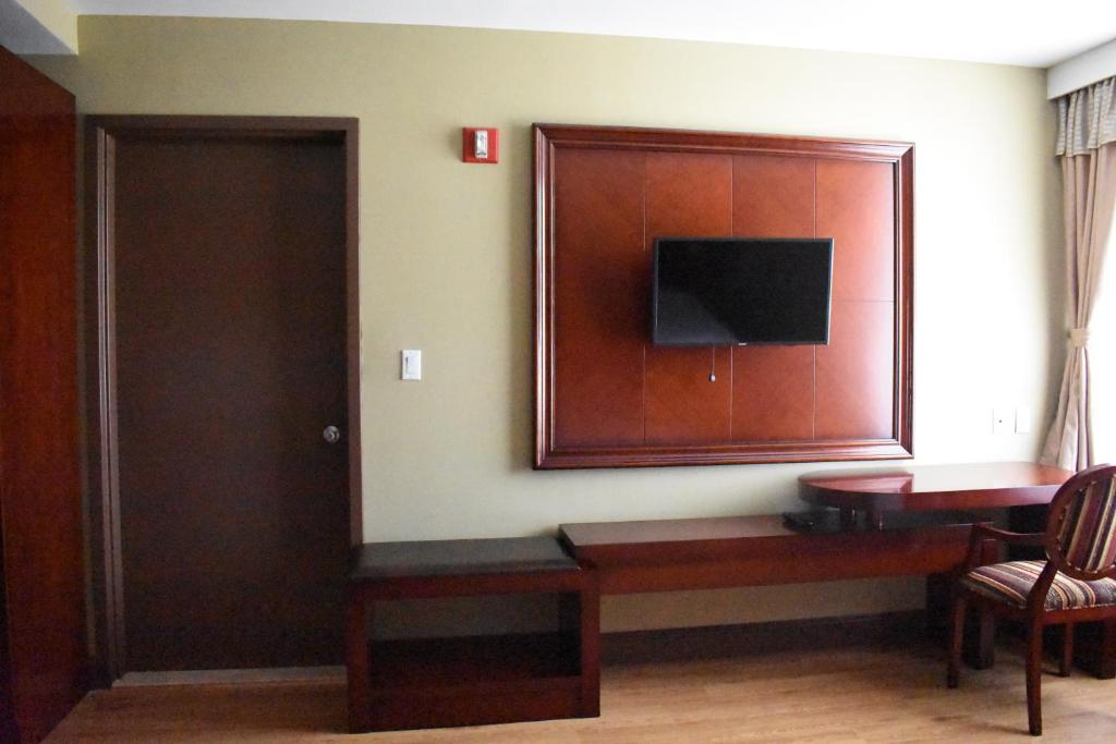 Queens_hotel_15's photo