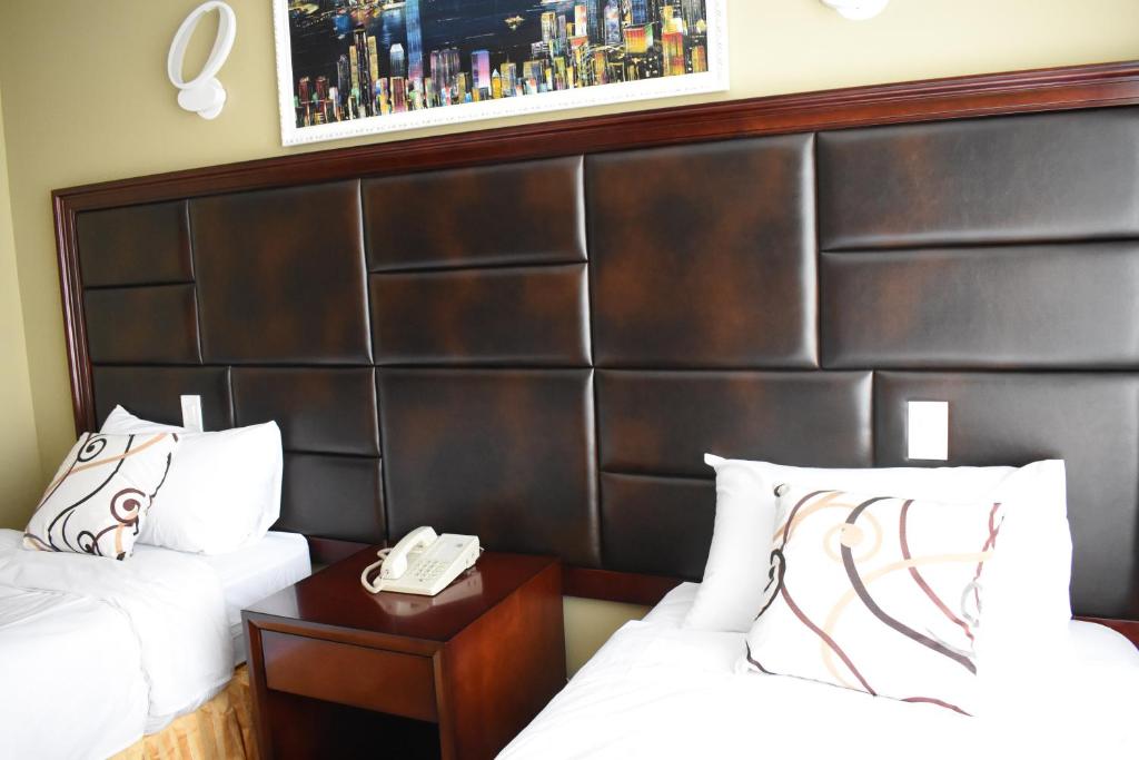 Queens_hotel_19's photo