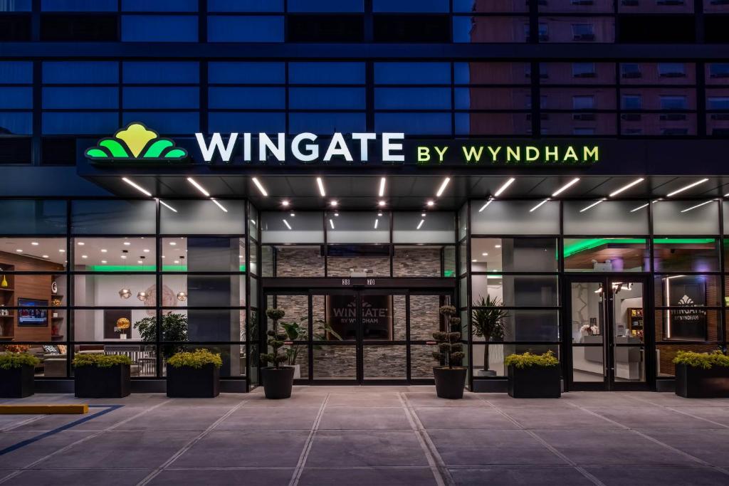 Wingate_wyndham_1