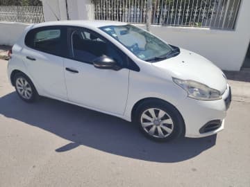 Peugeot 208 2016 — photo 2