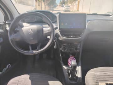 Peugeot 208 2016 — photo 4