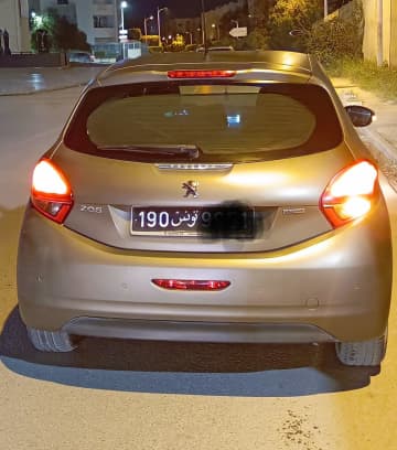 Peugeot 208 2016 — photo 5