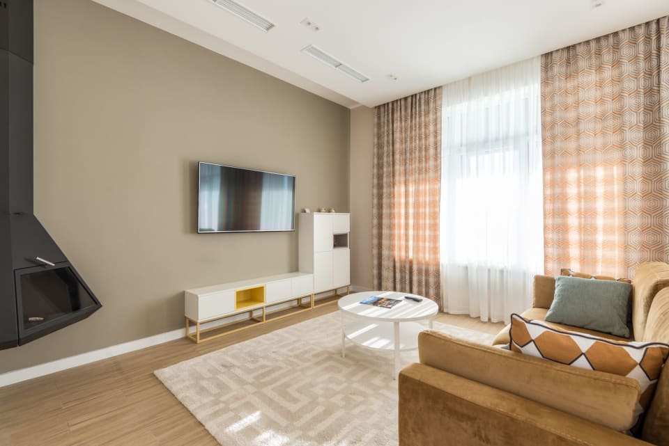Daily Declutter: Master Your Home in Small Bursts