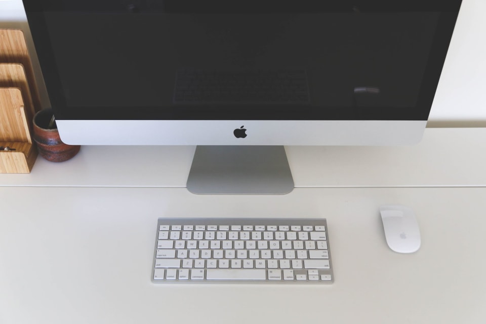 The Minimalist Desk: Your Gateway to Deep Work