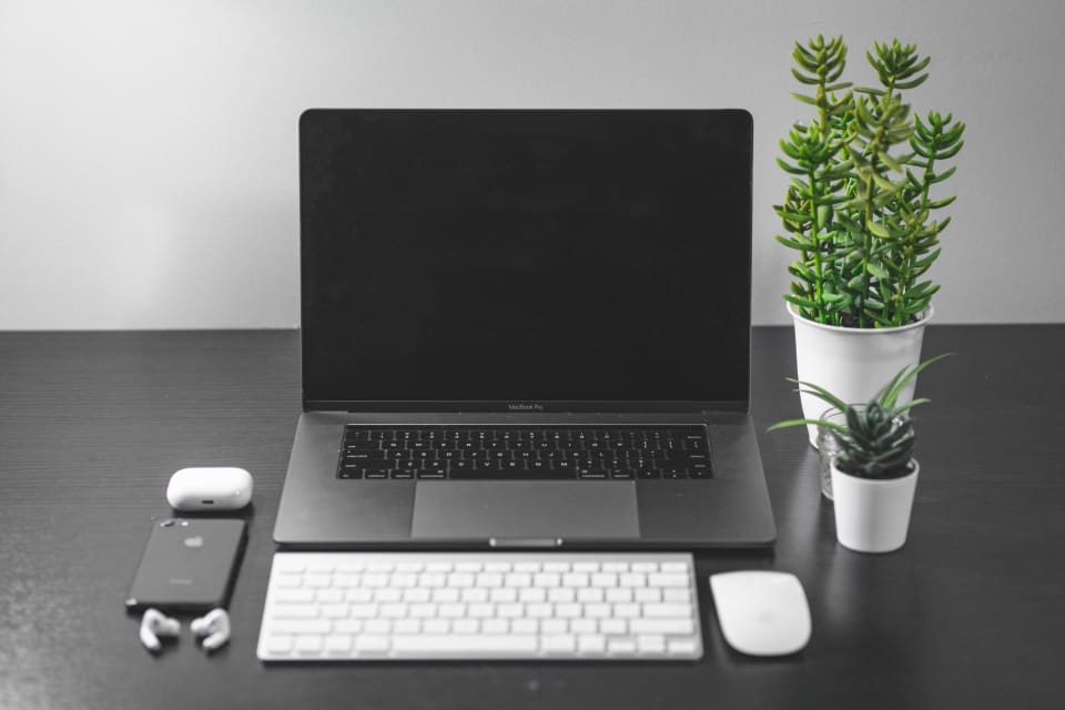 Simplify Your Life: Minimalism for Busy Minds