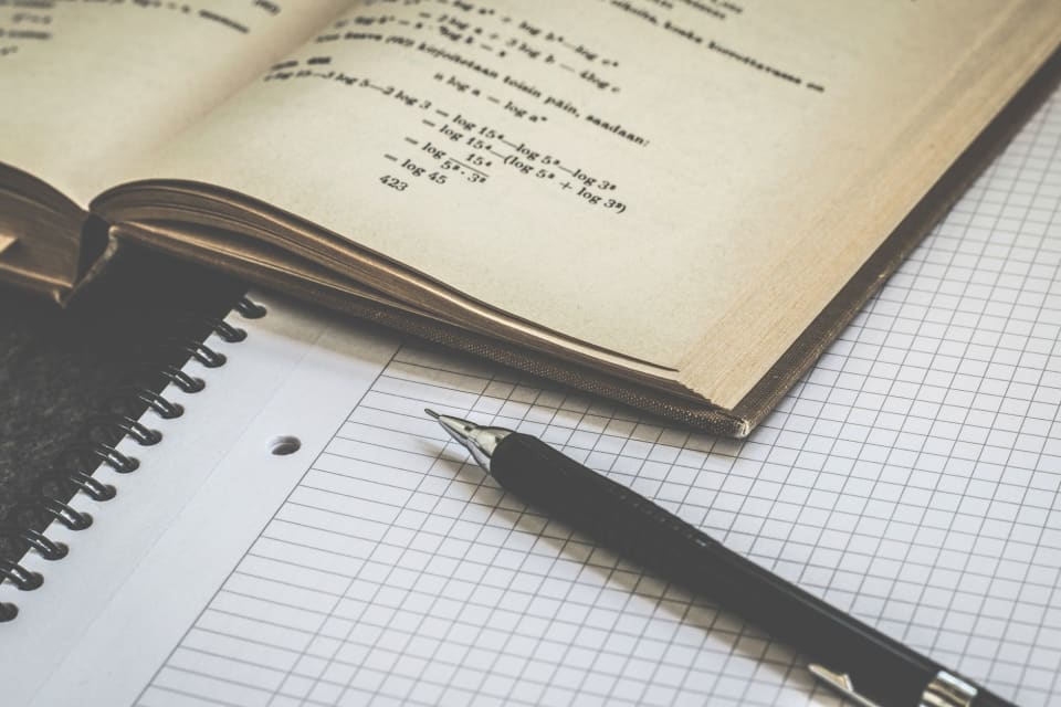 Anchor Your Aspirations: Financial Goals That Endure