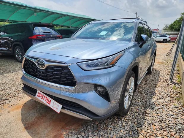 Toyota Highlander Platinum AWD Blue - Image 1