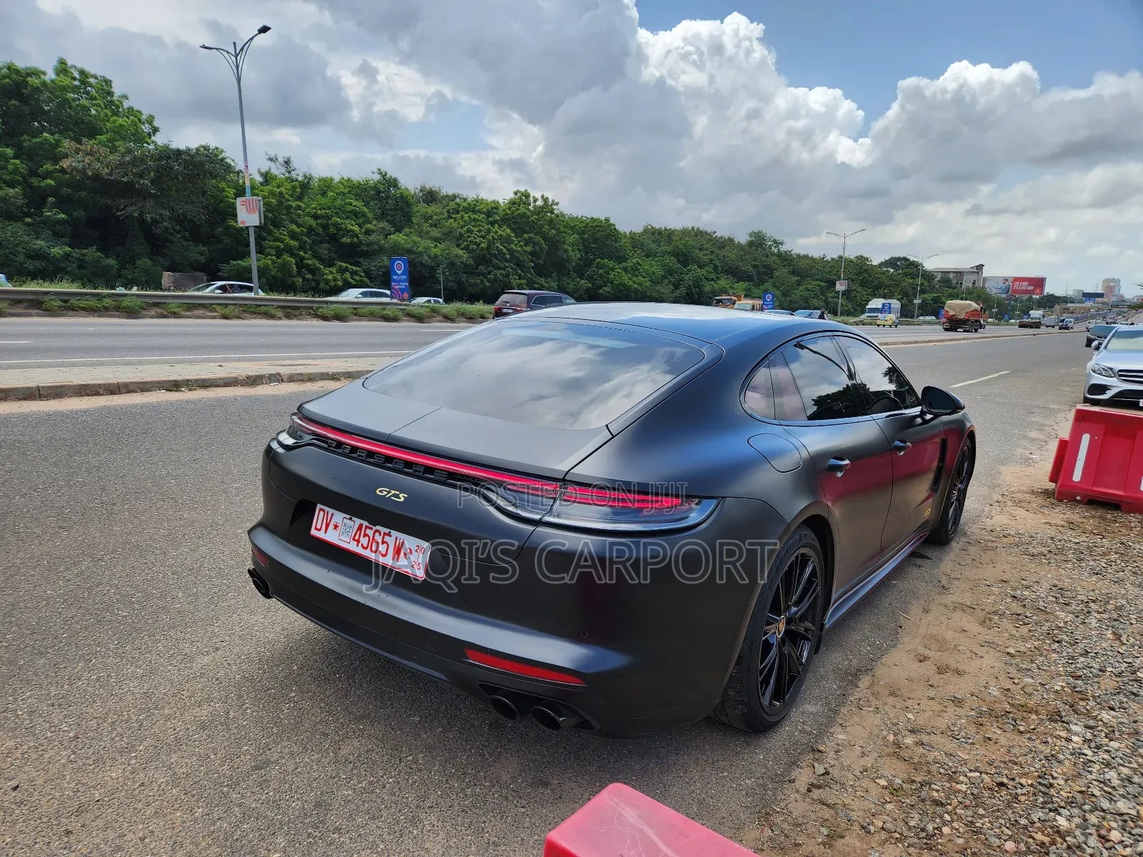 Porsche Panamera GTS Black thumbnail 6
