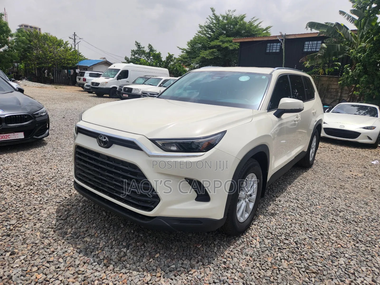 Toyota Highlander XLE AWD White - Image 1