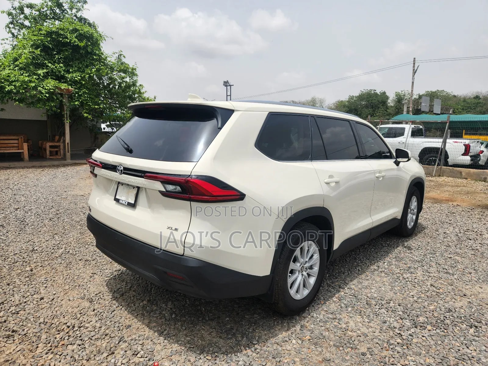 Toyota Highlander XLE AWD White thumbnail 7