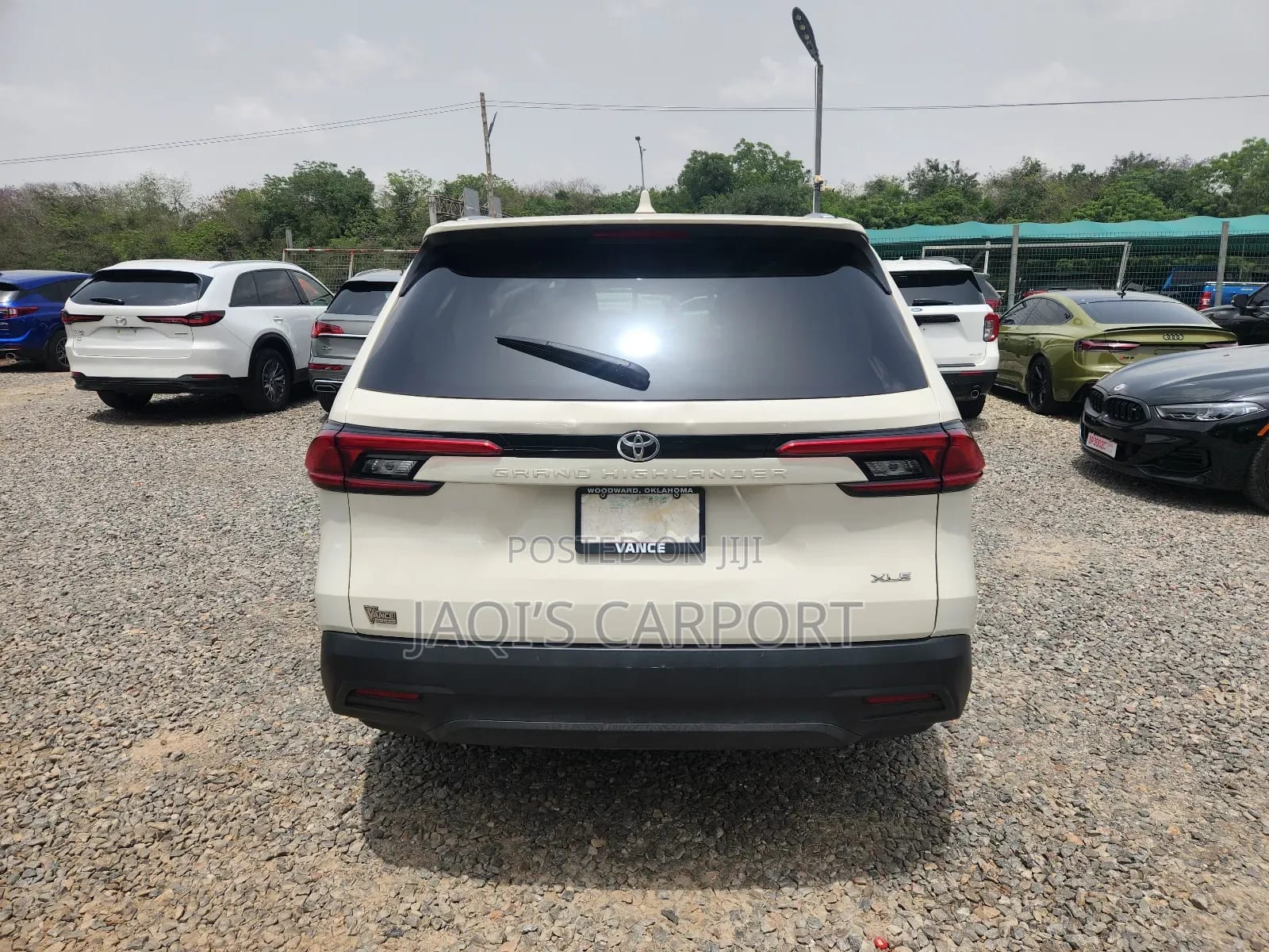 Toyota Highlander XLE AWD White thumbnail 8