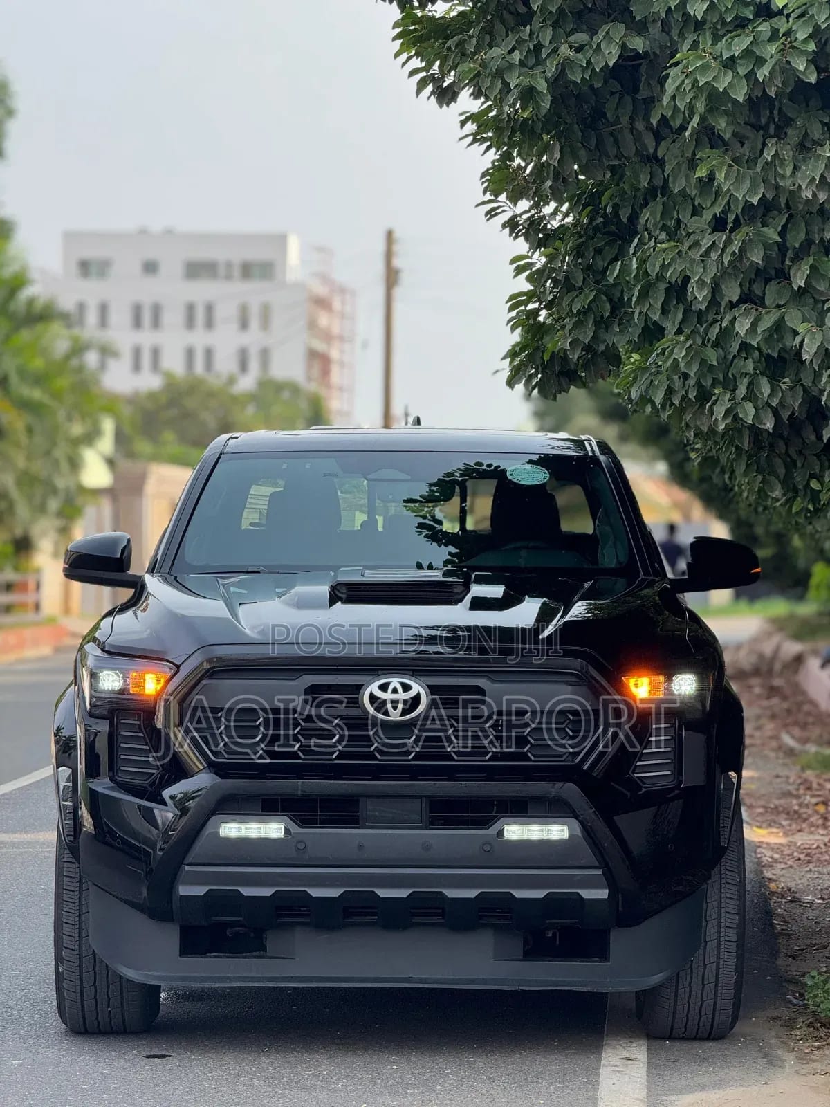 Toyota Tacoma SR5 Double Cab 5' Bed AT Black thumbnail 2
