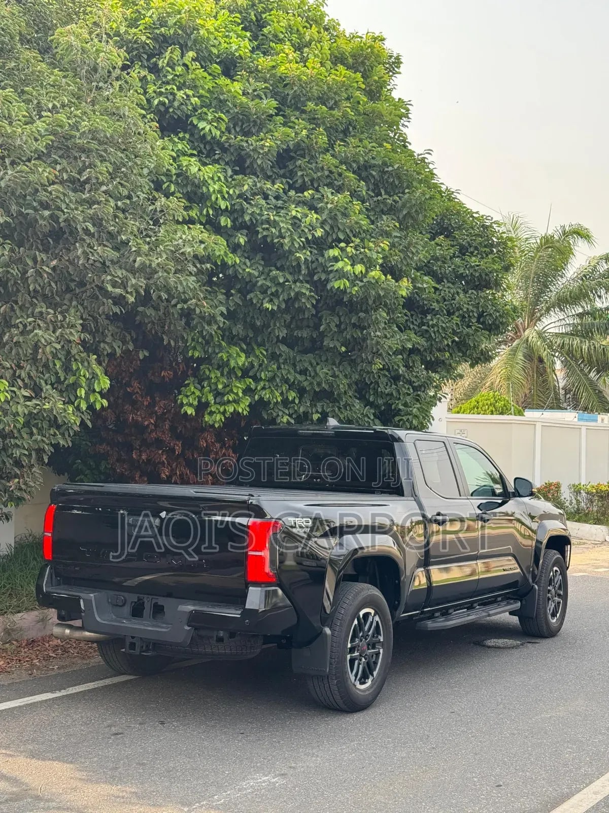 Toyota Tacoma SR5 Double Cab 5' Bed AT Black thumbnail 7
